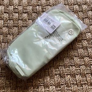 NWT Lululemon Everywhere Belt Bag in Kohlrabi Green w. White lettering